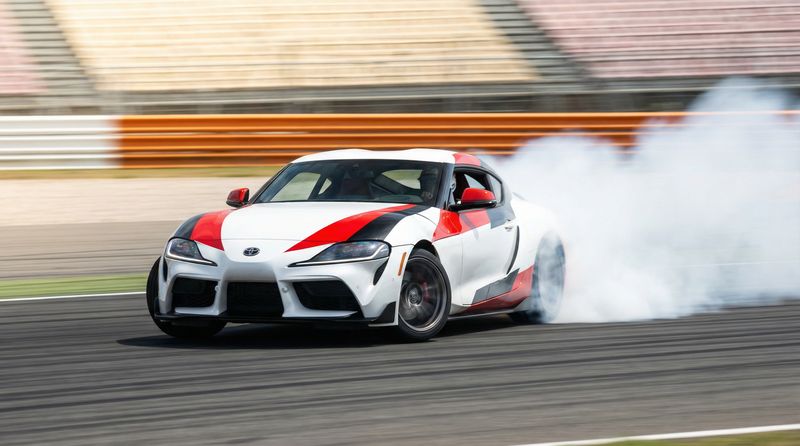 动漫之家跑车视频-丰田Supra赛道漂移视频集锦